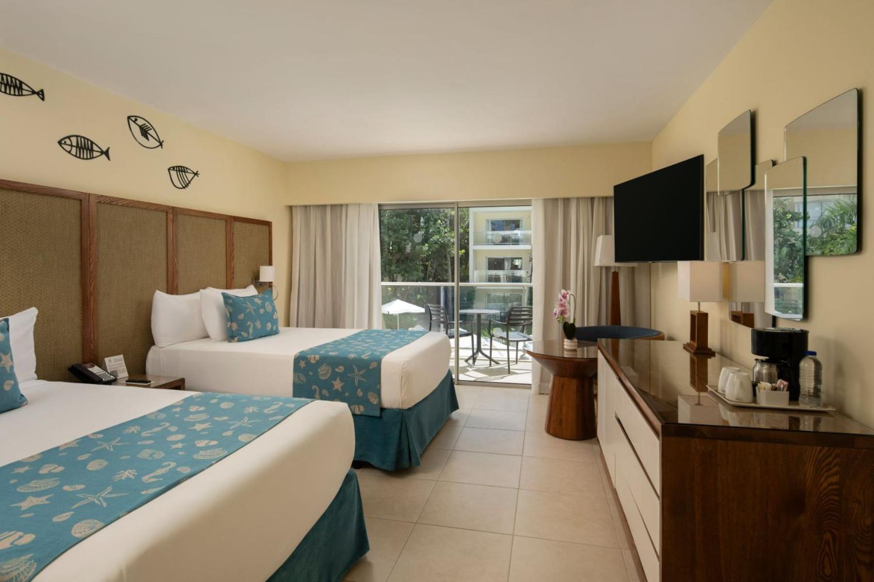 Quarto com Vista da Piscina
